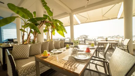 Arkin Palm Beach Hotel