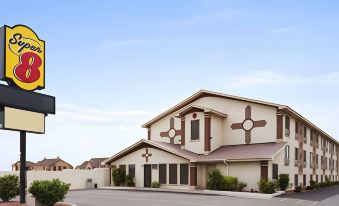 Super 8 by Wyndham Carlsbad