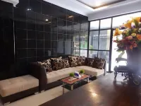 Bahari Family Hotel فنادق في Maesa
