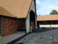 Village Inn - Mountain view