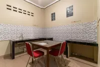RedDoorz at Joyce Guest House Medan Hotels in Medan Selayang