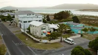 Sandra's Guest House Hôtels à : Langebaan