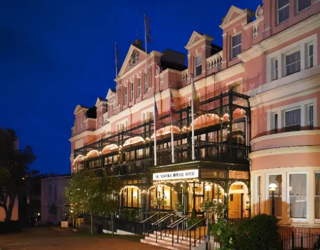 Norfolk Royale Hotel