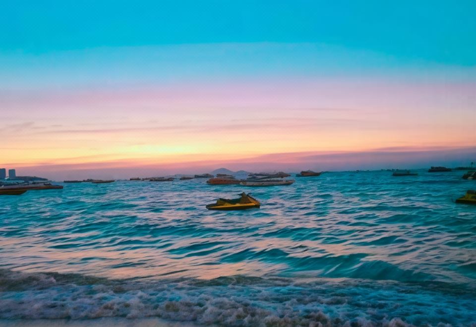 5. 좀티엔 타니 호..