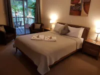 Adamsons Riverside Accommodation 코와라멉 호텔