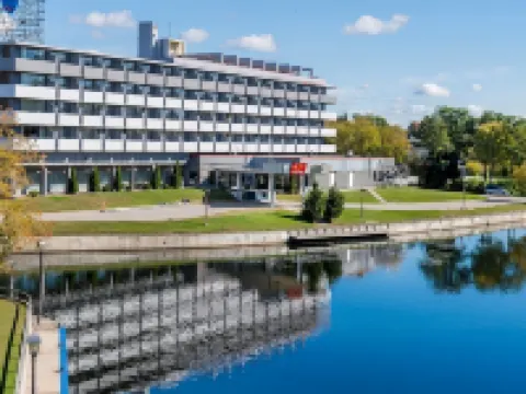 Econo Lodge Hotels in Lanark County