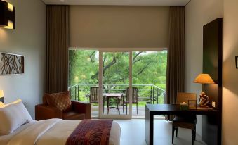 Bukit Daun Hotel and Resort Kediri