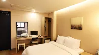 Hotel Clover