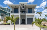 611 Estero Blvd Home