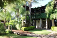 Browns Manor