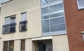 The Old Library - Modern Apartment with Rooftop Terrace Near the Train Station