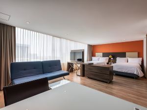 Holiday Inn Express & Suites HIEX麥德林