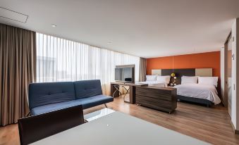 Holiday Inn Express & Suites Medellin