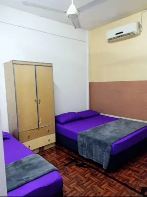 Rumah Tumpangan Hjh Anisah. Hotels in Pendek