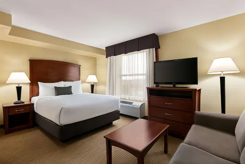 Days Inn & Suites by Wyndham Sherwood Park Edmonton Hotel di Sherwood Park