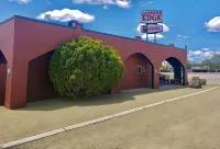 Canyon's Edge Route 66 Motel