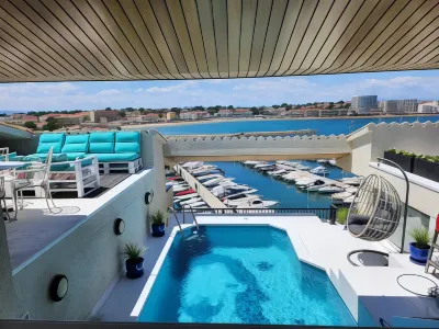 Solo Atico Guest Suites Hotels in L' Escala