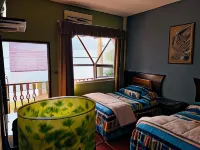 Hotel la Ribiera del Lago Peten Itza Hotels in Jobompiche