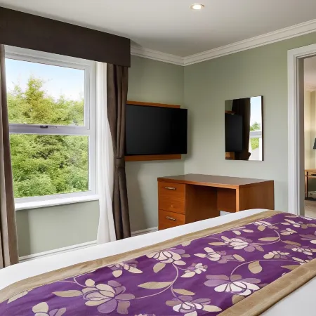 Ramada by Wyndham Cheltenham