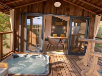 Cabanes Trésors de Campagne,Spas Privatifs Hotels in Bram