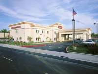 Hampton Inn & Suites Sacramento-Cal Expo Các khách sạn gần Khu thương mại hội chợ Arden
