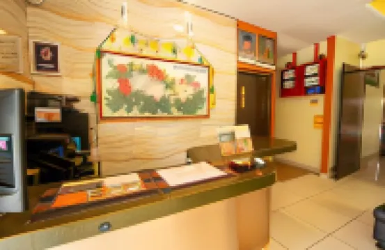 Expo Hotel