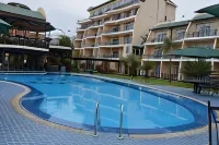 Ryan's Bay Hotel - Pools