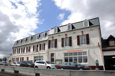 Hotel du Port et des Bains Hotels in Vironchaux