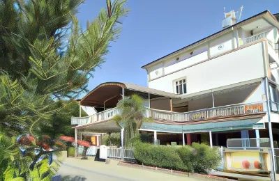 Sun Kiss Hotel