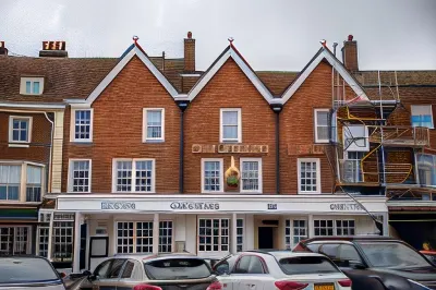 Castle and Ball by Greene King Inns Hotels in Marlborough