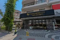 Green Garden City Luxury Apartments - Infinity Pools