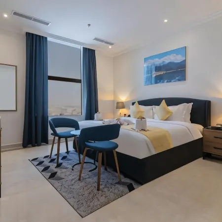 The Gate Hotel and Apartments