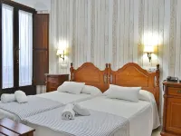 Hotel Marisa Hotels near Roman bridge