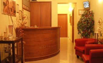 Hotel Cherubini