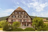 Le Verger des Châteaux, The Originals Relais Hotel dekat Chapelle Saint Quirin