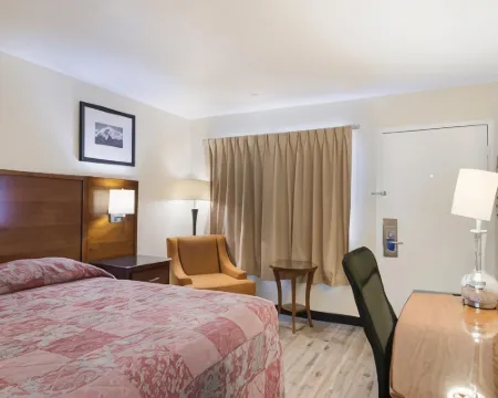 Rodeway Inn Greeley Hotels in Evans