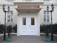 Palais am Kleistpark Hotels near Oderturm