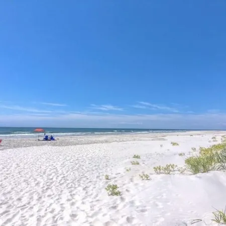 Two Beaches & Pool, Renovated Townhome on Nature Preserve at Serenity Point