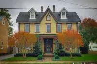 Guest Suite for up to 2 in a Victorian on the Chester River