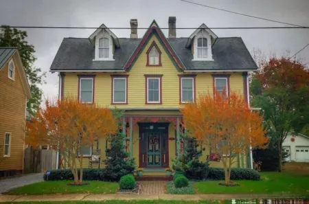 Guest Suite for up to 2 in a Victorian on the Chester River Отели в г. Кент