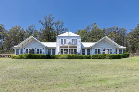 Brokenback Views Country Estate Hunter Valley