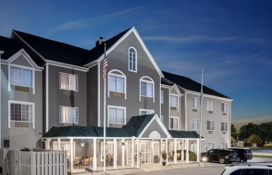 麗笙鄉村旅館及套房，莫米 - 託萊多