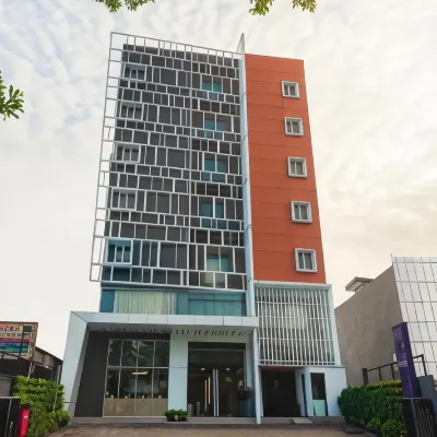 FOX Lite Hotel Grogol Jakarta Hotel dekat Stasiun Muara Angke