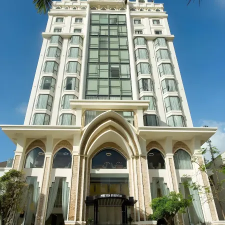 PHU YEN Everyday Hotel Отели рядом с достопримечательностью «Городской плаж»