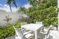 Long Bay Beach Club - Villas