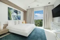 Long Bay Beach Club Hotels near Long Bay Beach