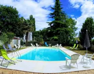 Logis des Bessons Hotels in Asnieres-la-Giraud