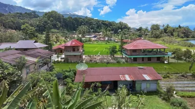 Matraville Home Stay Lake Toba Hotel dekat Taman Wisata Asal Usul (Legenda) Danau Toba