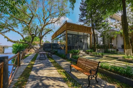 La Paix Hue Отели в г. Phu Duong