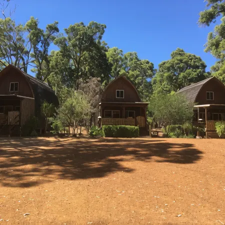Jarrah Glen Cabins Отели в г. Наннап